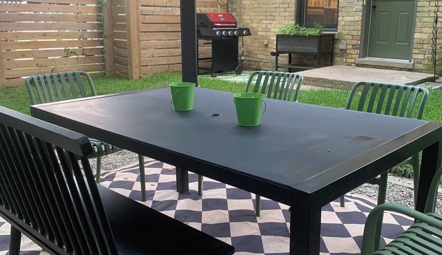 Cozy getaway, 15 minutes to Grand Bend Beach