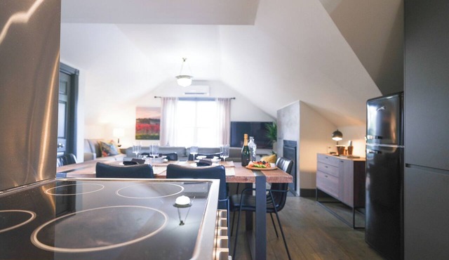 Cozy Loft in the Village of Virgil