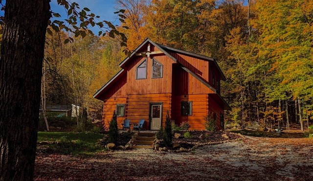 Cozy Log Cabin w/Lake Access. Pet Friendly