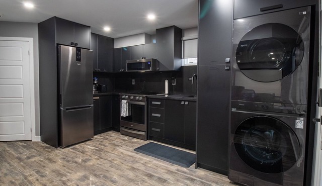 Cozy & Modern Basement Apartment in Ajax