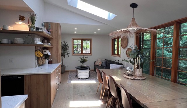Cozy private beach house with fire pit and hot tub in the heart of Sauble Beach.