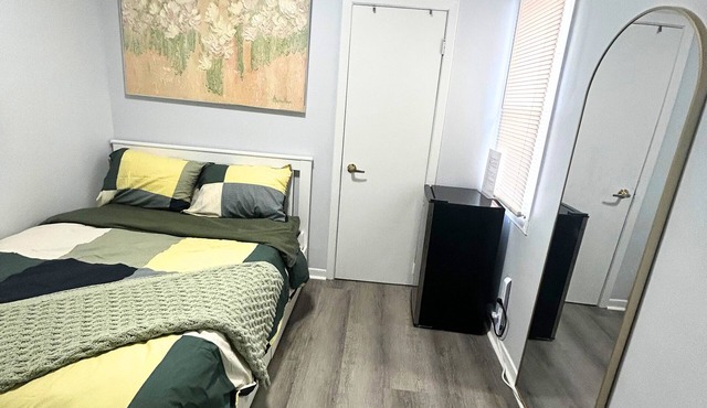 Cozy Private Room Near Downtown