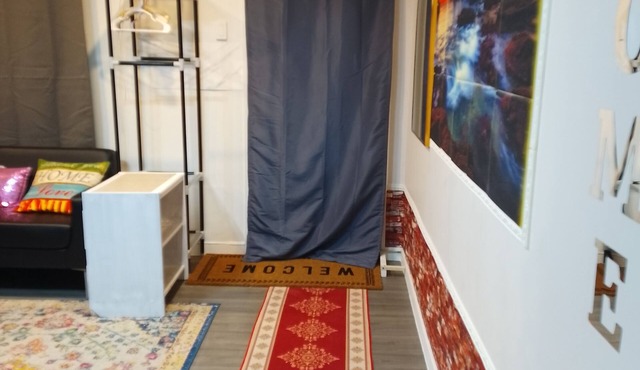 Cozy Queen bed for travellers and workers in Rocky Mountain House area