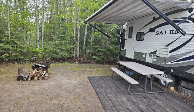 Cozy RV in peaceful Buffalo Narrows with amazing fishing