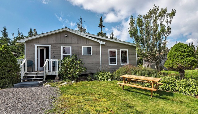 Cozy Seaside 1 Bedroom Cottage