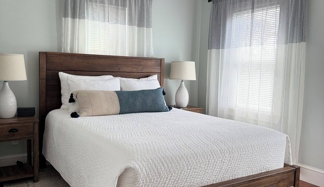 Cozy & Spotless 2‑Bedroom Cottage Just Minutes to Acadia National Park