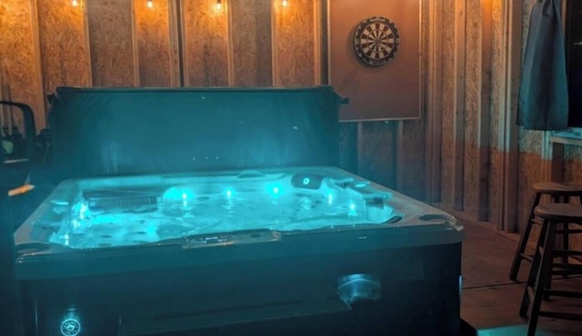 Cozy Summerside Retreat | Hot Tub + Fireplaces