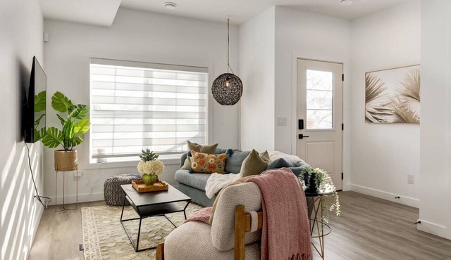 "Cozy Up" Brand new 3 Bdrm TH in Killarney!