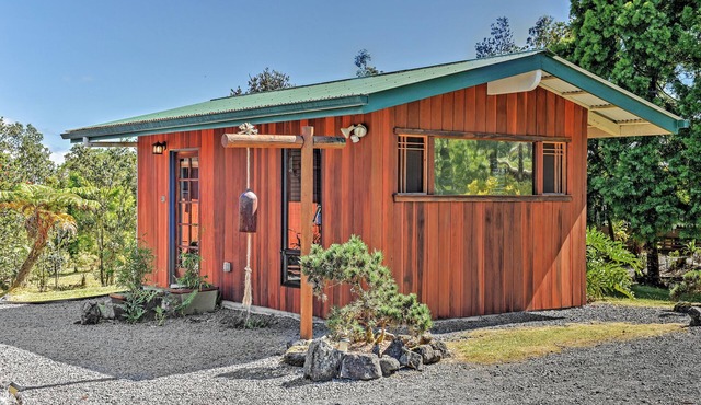 Cozy Volcano Studio w/Phenomenal Rainforest Views in Mountain View