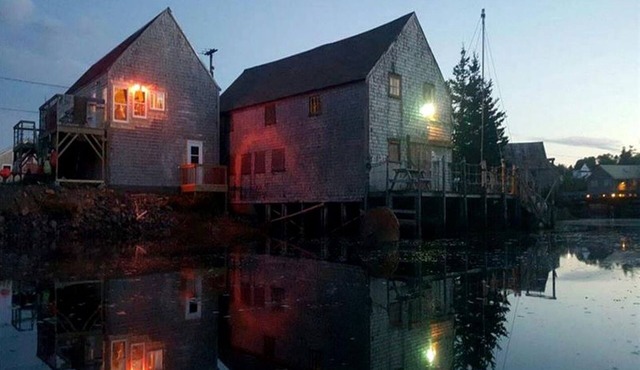 Cozy Waterfront Cottage Rental for Peaceful Island Getaway in Seal Cove, New Brunswick