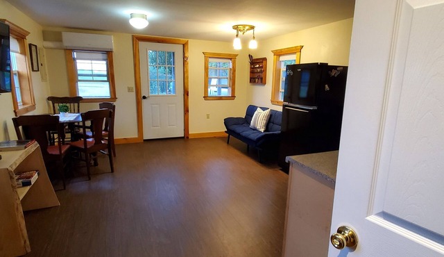 Cozy year round cabin near Acadia and ATV trails, and pet friendly!