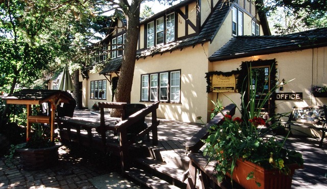Crandell Mountain Lodge