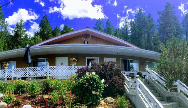 Crescent Motel