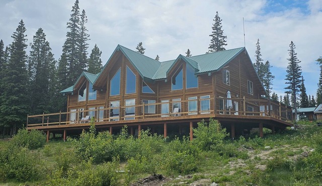 Crystal Lake Wilderness Resort in central BC, Lodge/Cabins & Seadoo/ATV Rentals