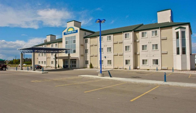 Days Inn by Wyndham Stony Plain