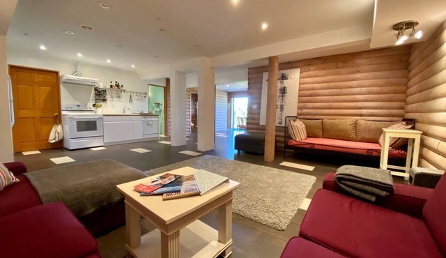 Deer Suite 2-4 guests