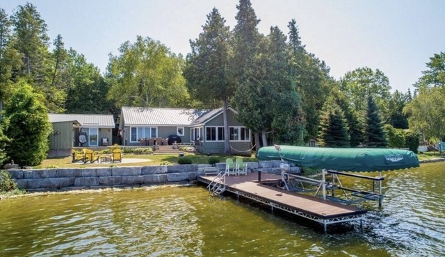 Discounted rates at spacious Kawartha cottage. in Selwyn