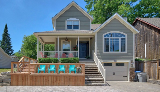 Dock Cottage: Luxury Grand Bend Cottage For Your Pampered Vacation!