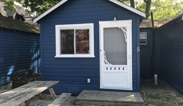 Dock Life Cottage 5 - Riverside, 1 Bedroom, Wasaga