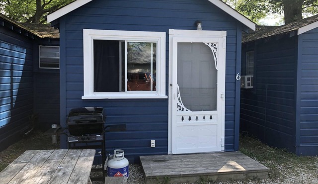 Dock Life Cottage 6 - Riverside, 1 Bedroom, Wasaga