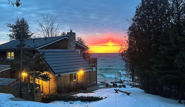Dolomite Drift | Waterfront Cottage on Georgian Bay | Hot Tub & Sunrise Views