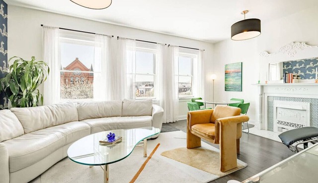 Downtown Cincinnati Stay | Rooftop Patio + Parking in Cincinnati