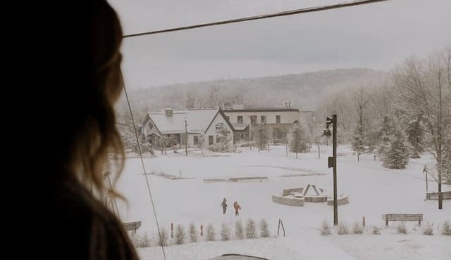 Downtown | FREE shuttle to Ski Resort Ice Rink