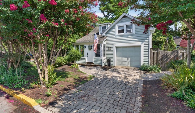 Downtown Rehoboth Beach House Quick Walk to Beach Pets Permitted in Rehoboth Beach