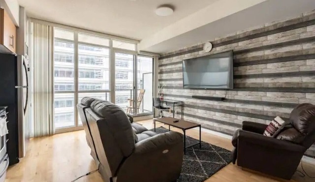 Downtown Toronto Luxury Suite