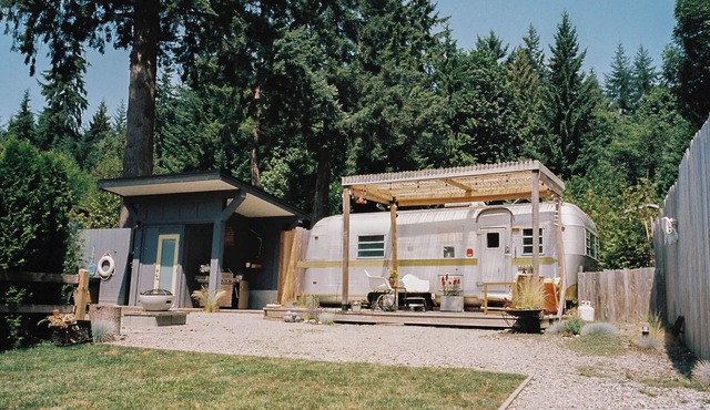 Dreamy Airstream Hideaway with Private Hot Tub
