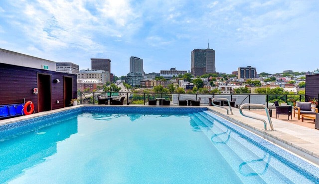 El Chico - Rooftop Pool in Québec
