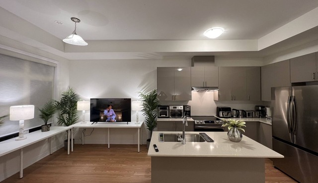 Elegant Whole Townhome In Woodbridge Estate Vaughan