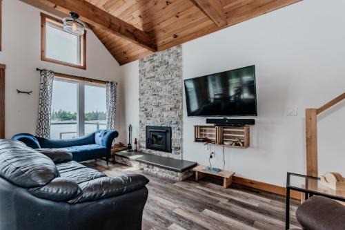 Elysium Private Waterfront Escape