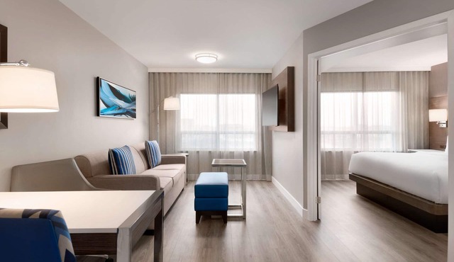 Embassy Suites by Hilton Toronto Airport