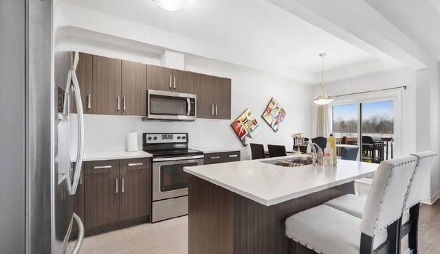 Enchanted Escape | Your Modern Family Getaway | Sleeps 8