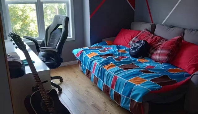Entire 2 Floors in South Calgary