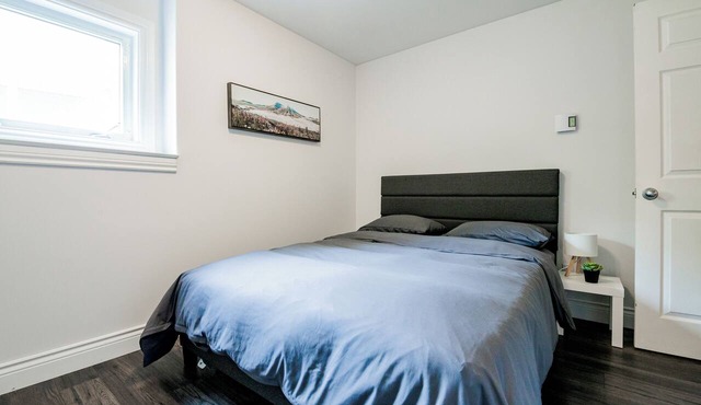 Entire Apt, Free parking [Middle Sackville]