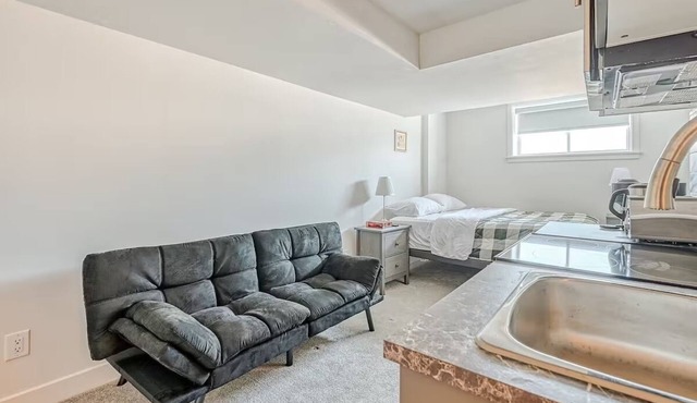 Entire guest suite - Spring Enclave