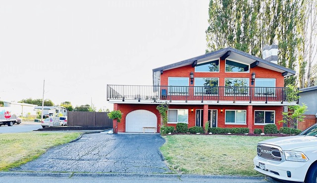 Entire Home in Chilliwack, Bc
