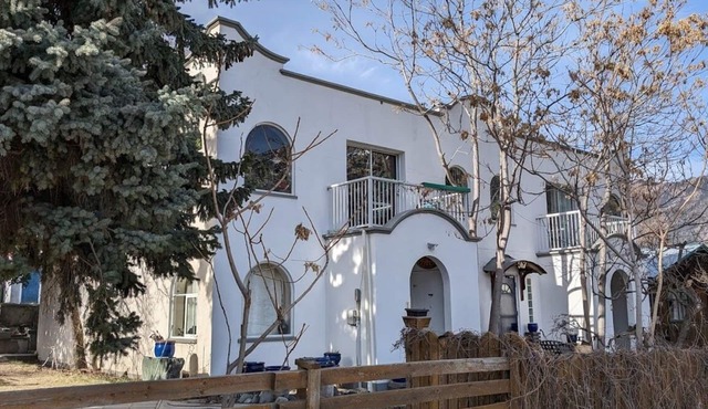 Entire rental unit in Lillooet, Canadan4 guests 2 bedrooms 2 beds1 bathn