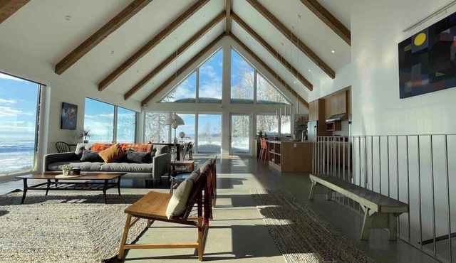 Ermitage St-Laurent 173: Summer Sanctuary & Views