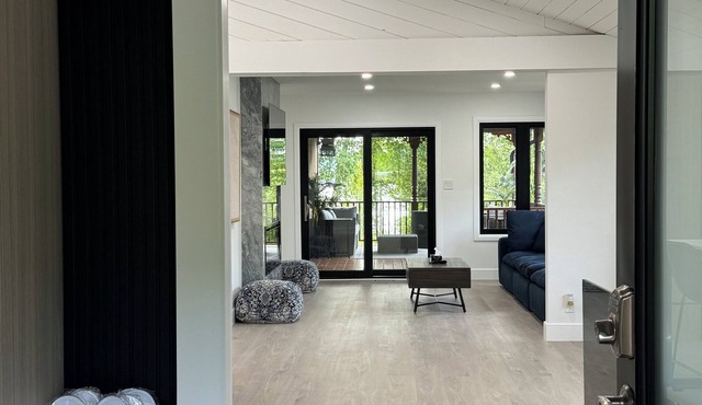 Escape to Blue Wolf Inn – Pet-Friendly, Hot Tub, Nature Lovers' Getaway
