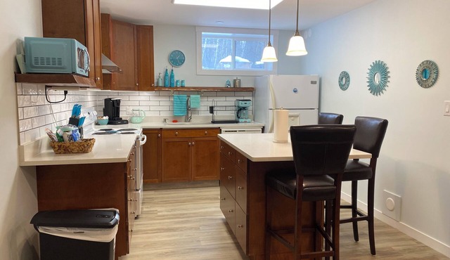 Escape to the Monashees: Cozy Cherryville one bedroom B&B with a full kitchen.