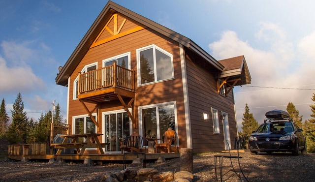 ESKER NATURE TWO BEDROOMS & MEZZANINE LAKE VIEW ACCESS TO SPA, SAUNA & YURT