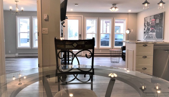 Esther's Place-Carleton Place Downtn Apt
