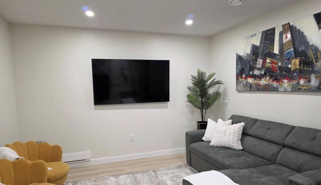 Executive luxury suite. Unit B
