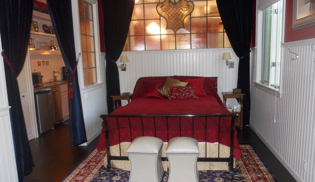 Exquisite Historic Suite Close to Downtown 14-21673 in Portland