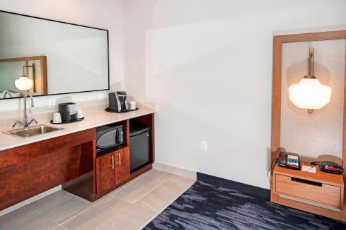 Fairfield Inn & Suites by Marriott Ottawa Airport