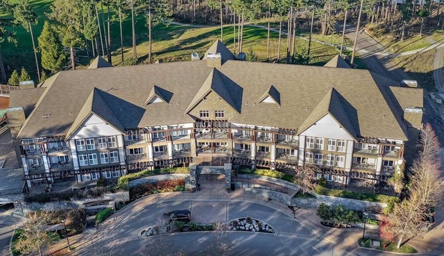 Fairways Hotel on the Mountain