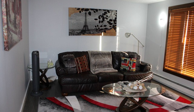 Family friendly 3-bedroom building in marvelous Dartmouth with AC